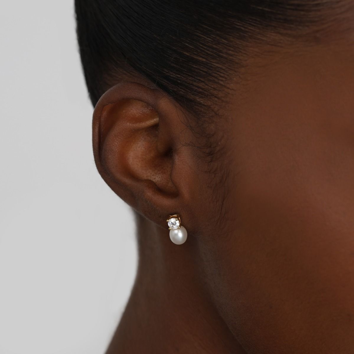 Mia Pearl Earrings With Crystal [18K Gold Plated]