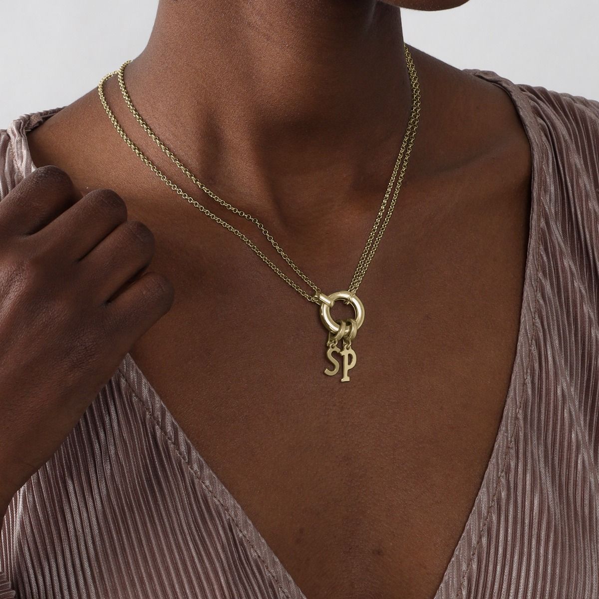 Anna Layer Kette [750er vergoldet] – mit Buchstaben-Charms