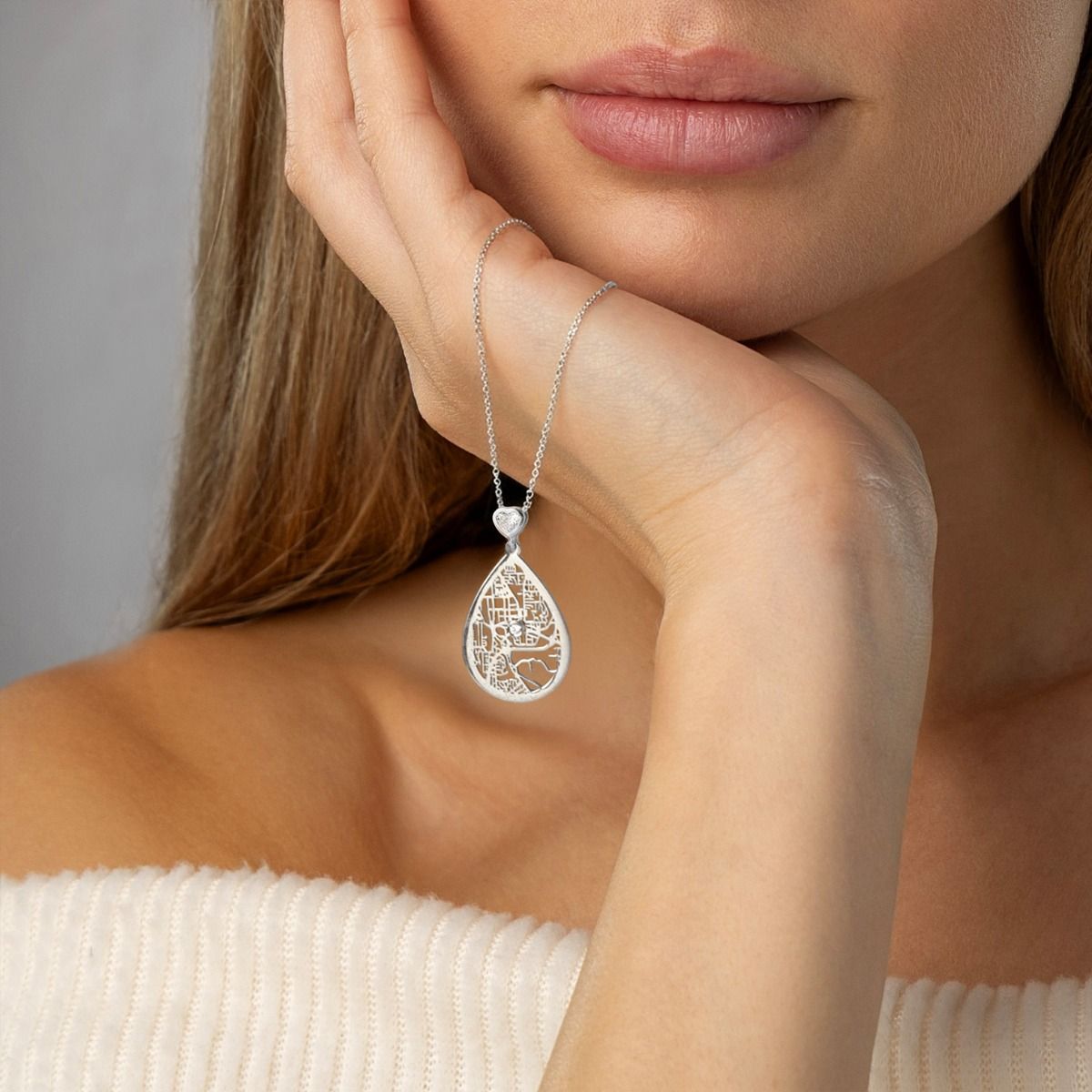 Lieblingsort Karten Halskette mit einem Herz-Diamanten [Sterlingsilber]