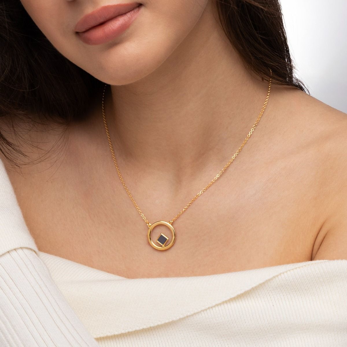Textured Circle Necklace with Nano Bible [18K Gold Plated]