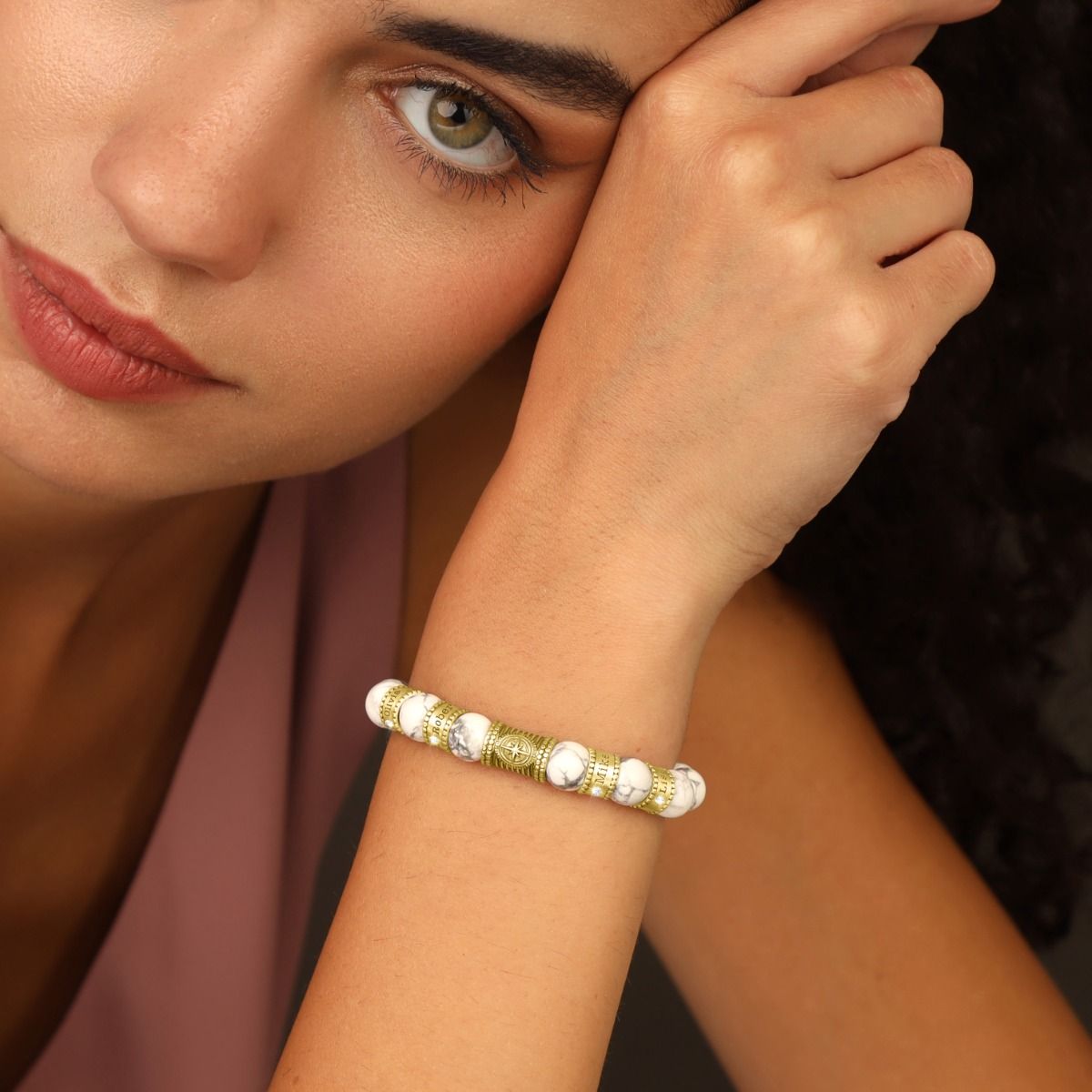 Compass Diamond Name Bracelet - Howlite [18K Gold Vermeil]
