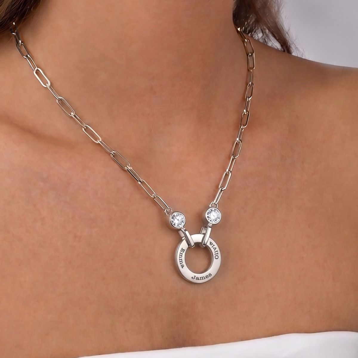 Family Circle Link Chain Name Necklace with Diamonds [Silver]