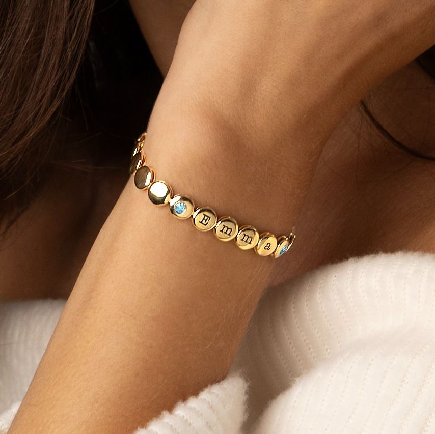 Mia Tennis Armband mit Initialen, Edelsteinen und einem Statement [750er Gold Vermeil]