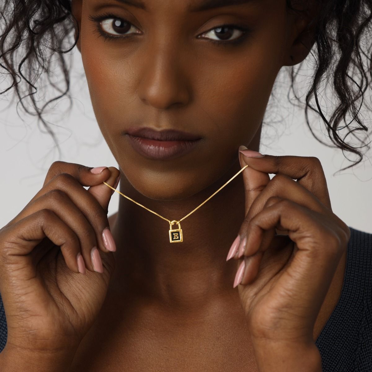  Slot Initiaal Ketting [18K Goud Verguld]