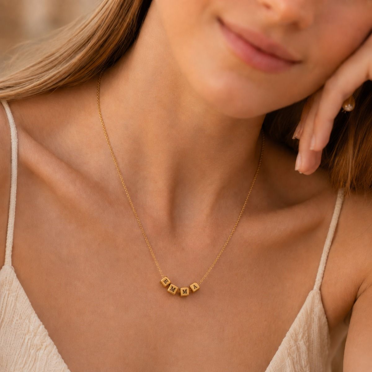 Collier Cube avec Initiales - Plaqué Or 18ct