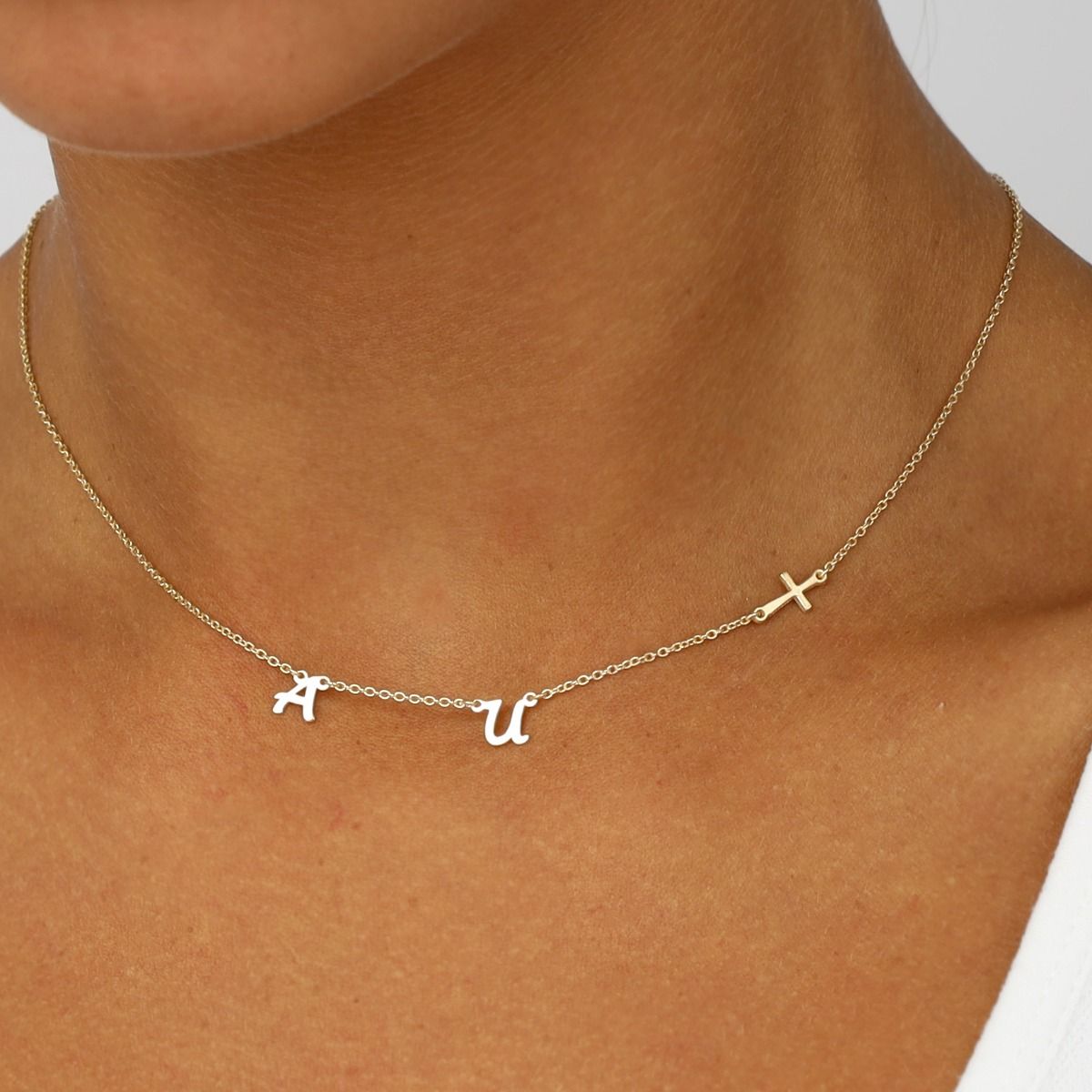 Collana con Iniziali a Croce Laterale [Placcata Oro 18K]