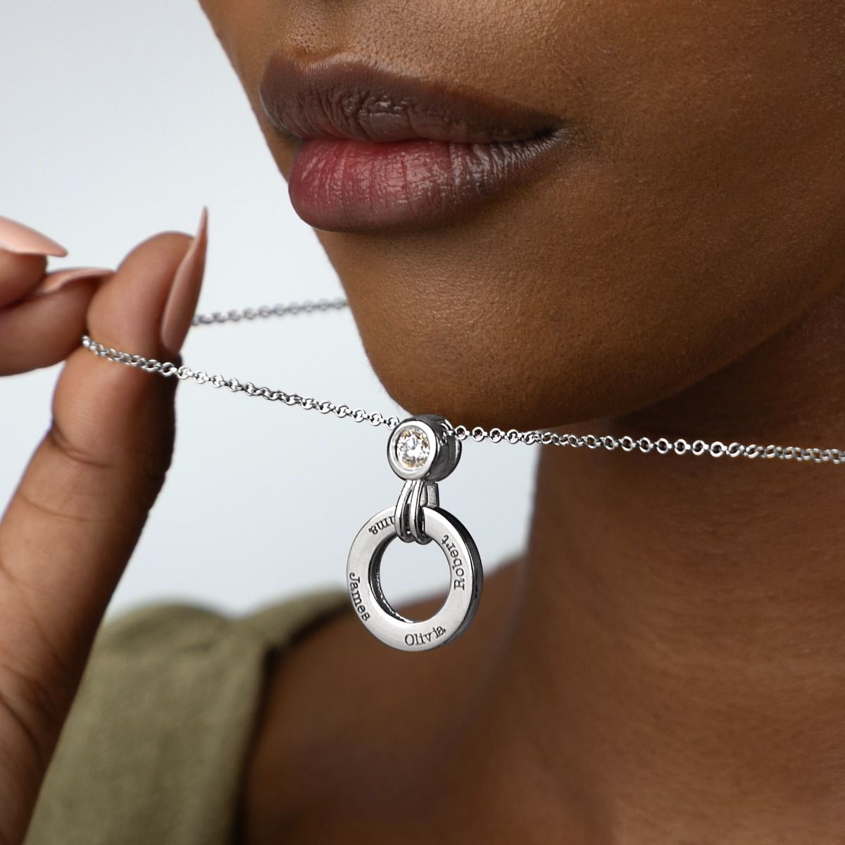 Family Circle Engraved Necklace with 1ct Diamond [Sterling Silver]