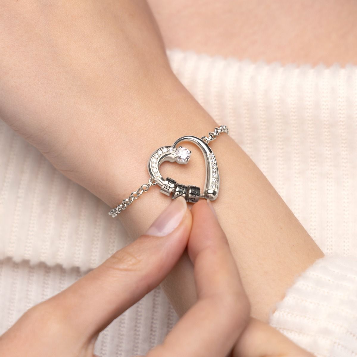 Herzensbindungen Armband mit Gravur und Diamanten [Silber]