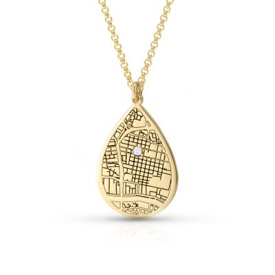 Geliebter Ort gravierte Karte Halskette [750er Gold Vermeil]