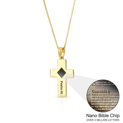 Gravierte Kreuz Halskette mit Nano Bibel [750er vergoldet]