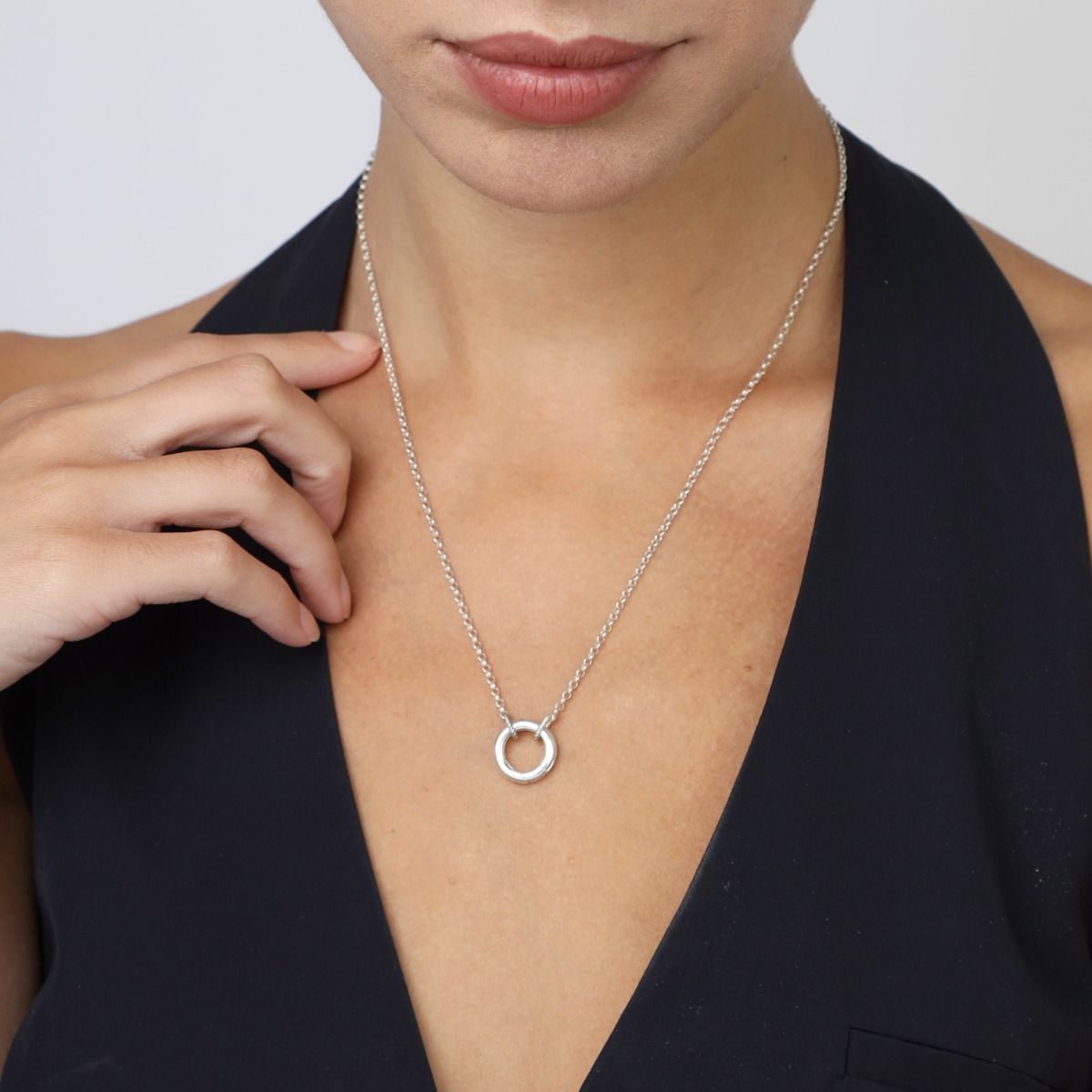 ATTACHMENT NECKLACE WITH PARTS CIRCLE S