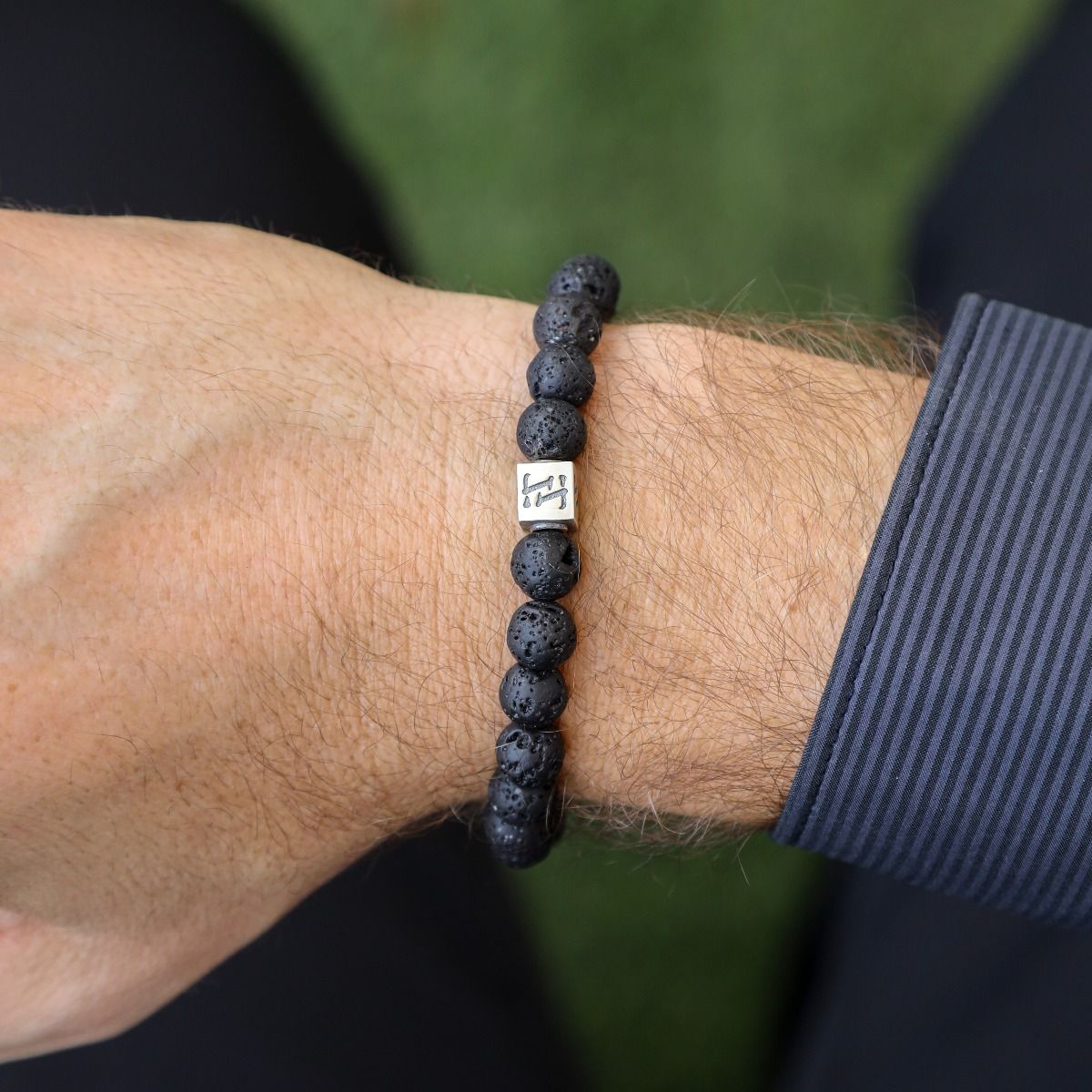santaia bracelet homme perles pierre de lave nuances de gris noir