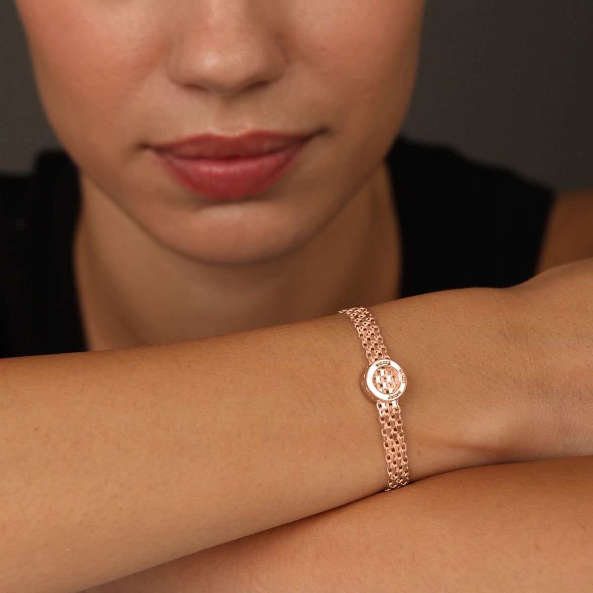 Custom Circle Charm Milanese Chain Bracelet in Rose Gold Talisa