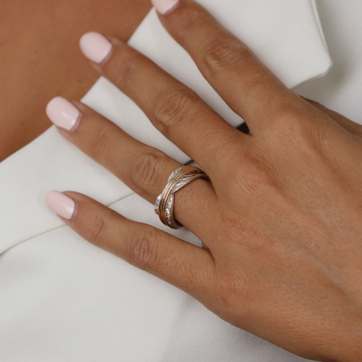 Circle of love spinning ring discount