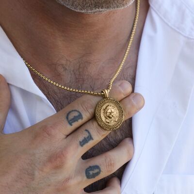 Gold lion necklace mens discount