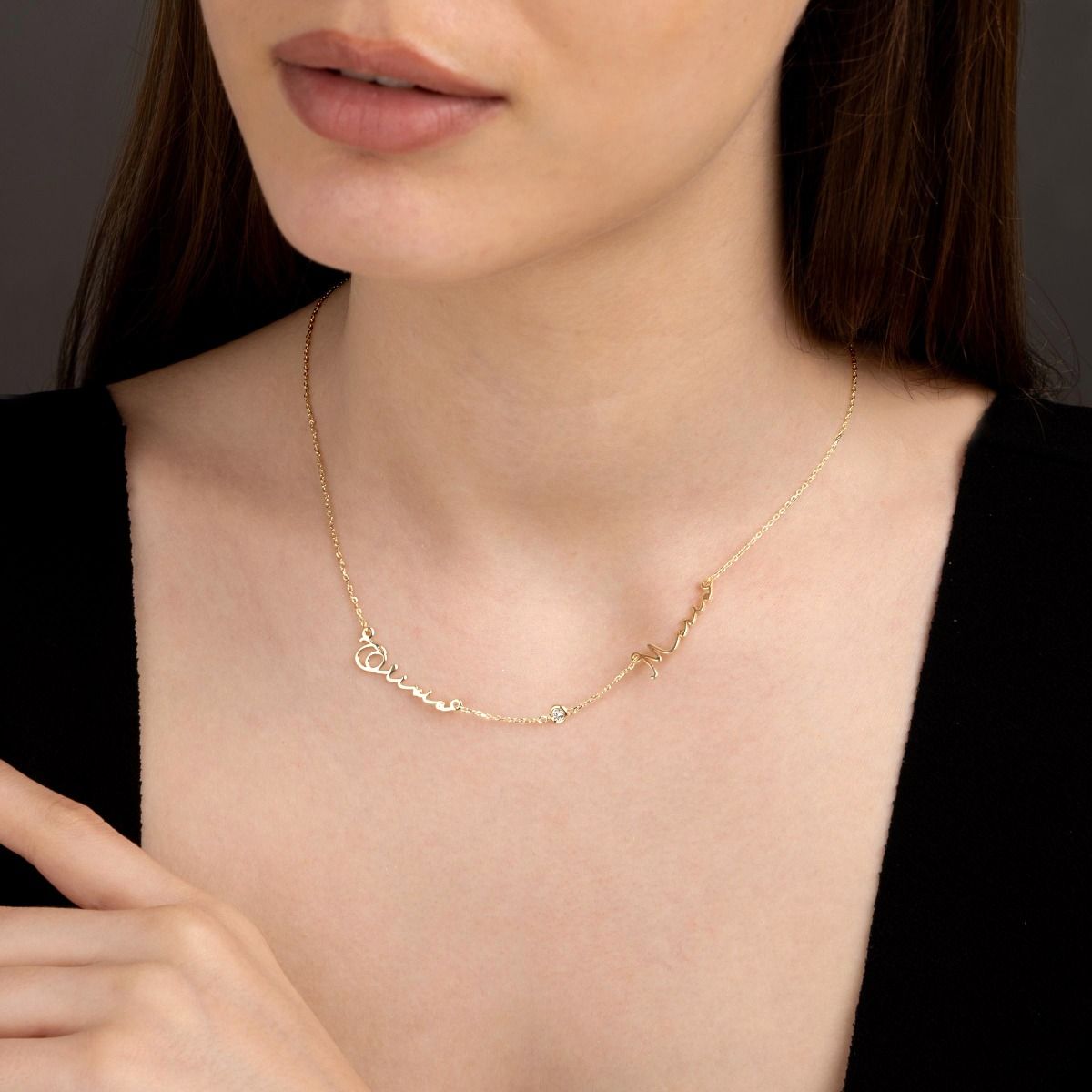 Women's gold diamond necklaces hot sale