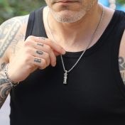 Kreuz Herrenkette mit graviertem Balken - Sterlingsilber