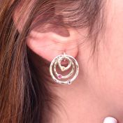Gehamerde Sferen van Liefde Oorbellen [Sterling Zilver]