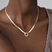 Arya Herringbone Kette [750er Gold Vermeil] - mit gravierten Charms
