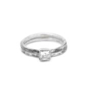 Bague Carina Martelée. Pierre Carrée [Argent 925]