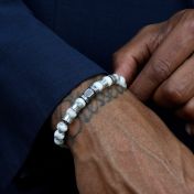 Namensarmband mit Nano-Bibel für Herren aus Howlith [Sterlingsilber]