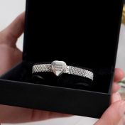 Verzaubertes Milanaise Armband mit Gravur - Herz Charm [Sterlingsilber]