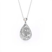 Collier Lieu Précieux Carte Gravée avec Diamant en Forme de Cœur – Argent 925
