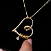 Herzensbindungen Halskette mit Gravur und einem 0,3 Kt Diamanten [750er vergoldet]