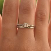 Bague Carina Martelée. Pierre Carrée [Argent 925]