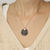 Verzauberter Kreis Namenskette mit Onyx [750er Gold Vermeil]