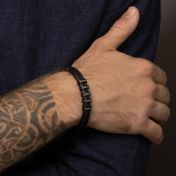 Pulsera Trenzada Grabada para Hombres - Cuero Negro