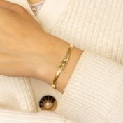 Pulsera de Silueta Inicial Herringbone [Bañado en Oro de 18K]