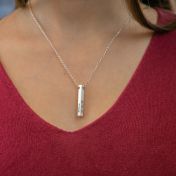 Collar de Barra Talisa Cielo con Efecto Martillo [Plata de Ley]