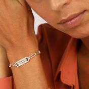 Pulsera con Barra Grabada y Cadena de Eslabones [Plata de Ley]