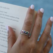 Personalisierter Ring mit Geburtssteinen aus Sterlingsilber