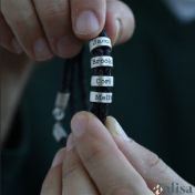 Herrenarmband mit gravierten Ringen aus Sterlingsilber