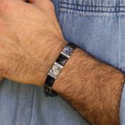 Herrenarmband aus funkelndem Onyx und Perlmutt mit Gravur