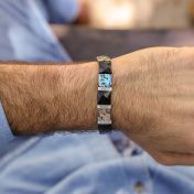 Herrenarmband aus funkelndem Onyx und Perlmutt mit Gravur