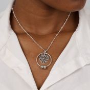 Collar con Nombre Amuletos de Mi Corazón [Plata de Ley]