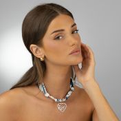 Ties of Heart Scarf Necklace with a Map Charm [Silver]