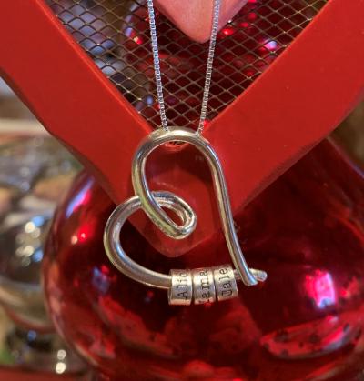 Ties of the Heart Name Necklace [Silver]