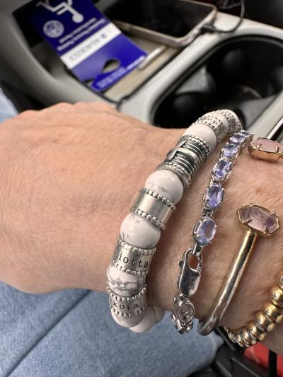 Bracelet Howlite Prénom avec Croix pour Femme [Argent 925]