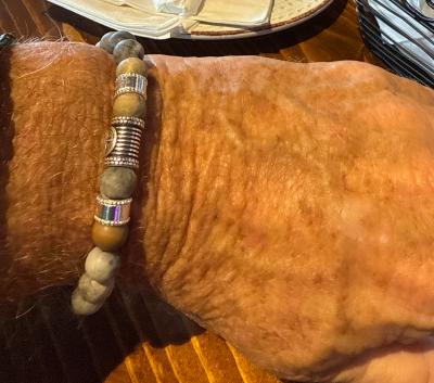 Herrenarmband aus Picasso Jaspis mit Gravur
