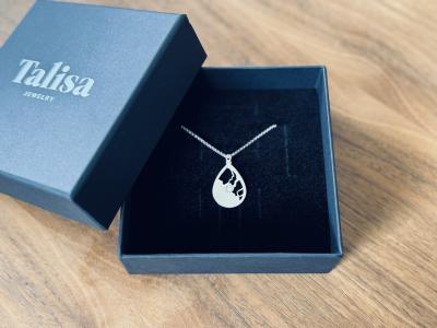 Beliebter Ort Kette mit Kartenanhänger [750er Gold Vermeil]