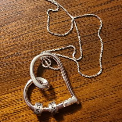 Ties of the Heart Name Necklace [Silver]