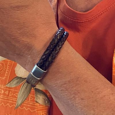 Bracelet Magnétique Homme avec Gravures Marron par Talisa