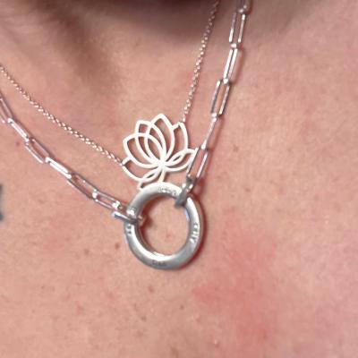 Collier Trombone Grand Cercle de Famille avec Prénoms [Plaqué Or 18ct]