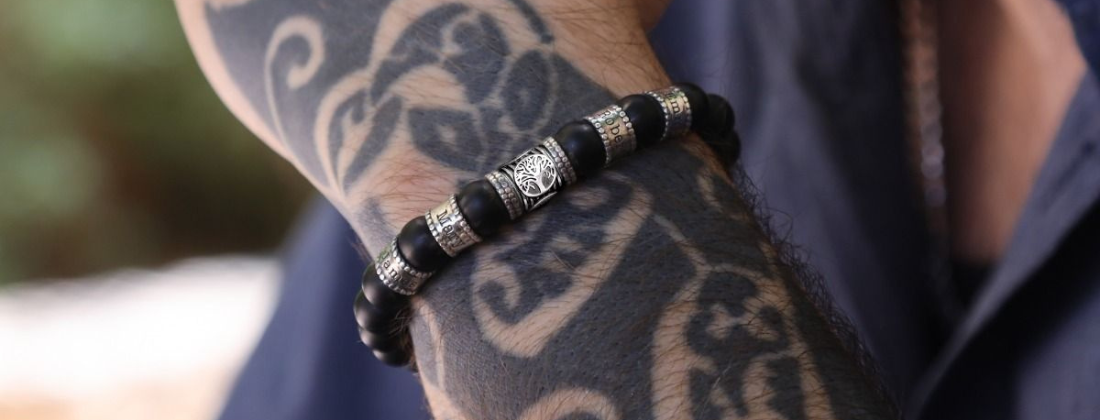 Personalisiertes Lebensbaum Armband aus Onyx für Männer