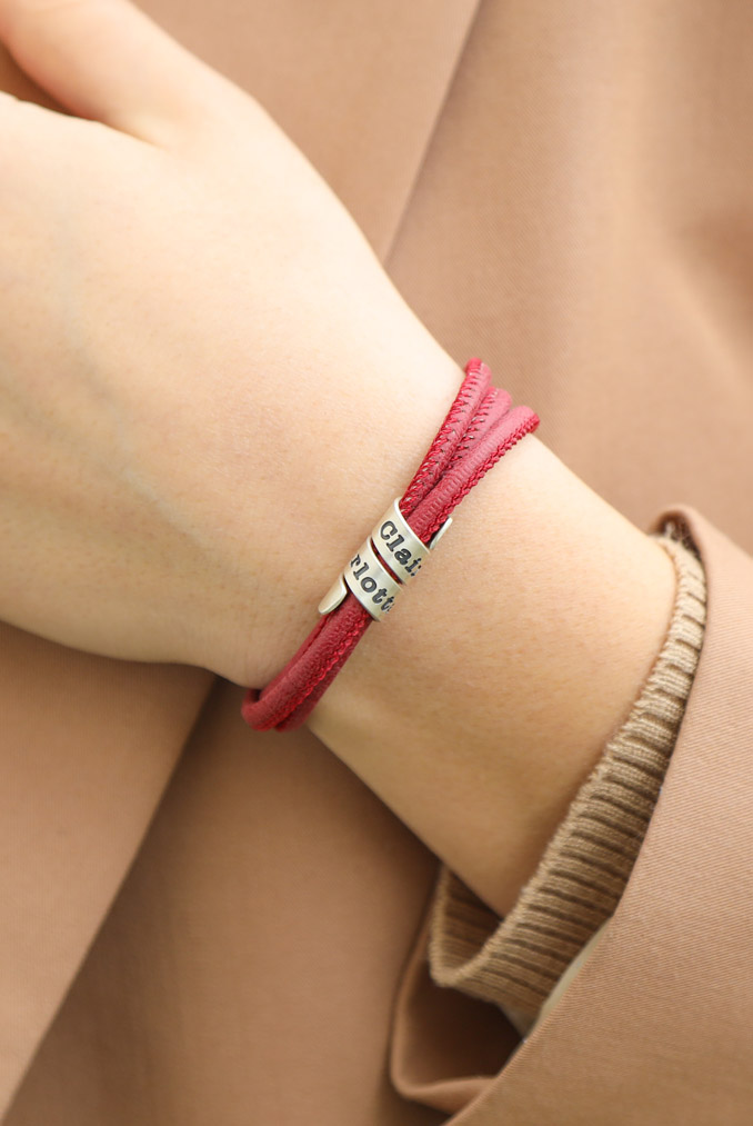 Familienaam Armband - Rood Suede [Sterling Zilver]